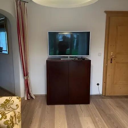 Berghaus Apartment *